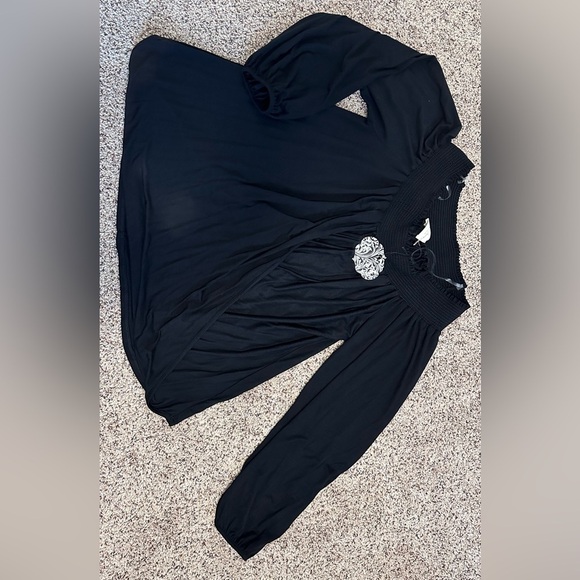 โจ Off-Shoulder Long Sleeve Blouse โ Black, NWT by 1.4.3 Story โจ - Picture 12 of 13